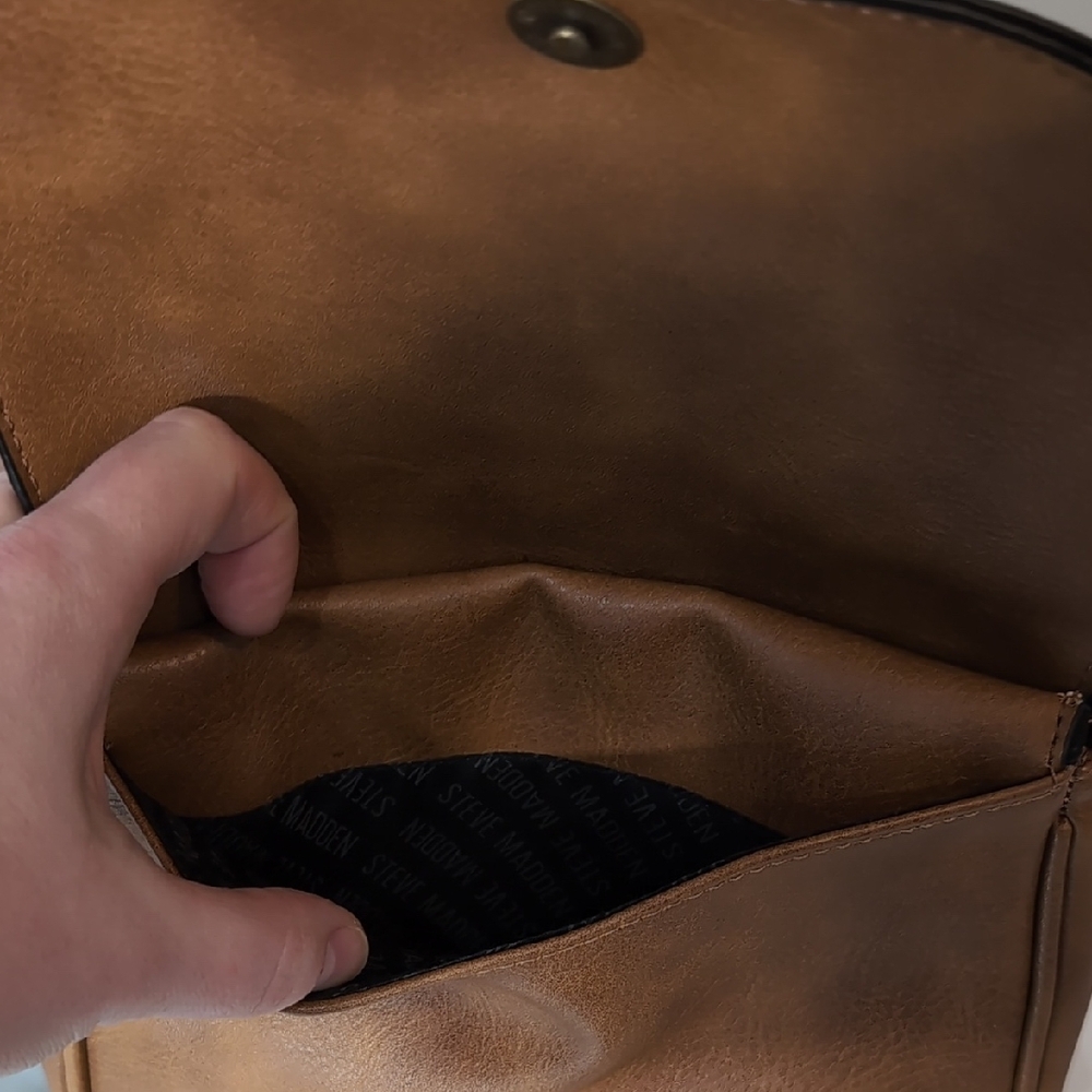 Steve Madden Brown PU Leather Crossbody Bag - Picture 8 of 16